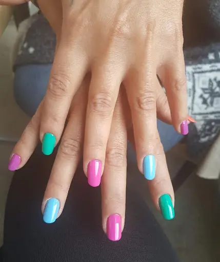 SİBEL' LA AĞDA ve GÜZELLİK SALONU – Tırnak / Nail Studio, Adalar, İstanbul
