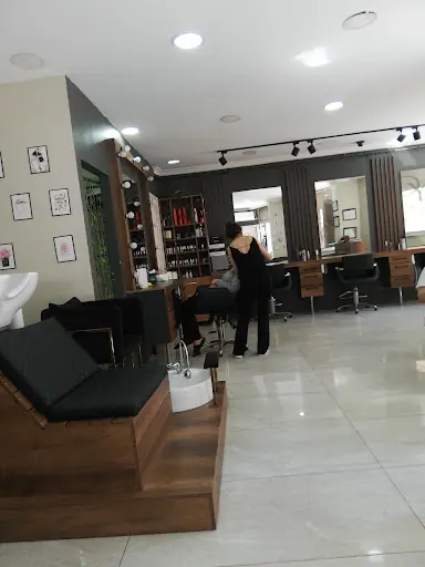 Dy kuaför ve güzellik salonu