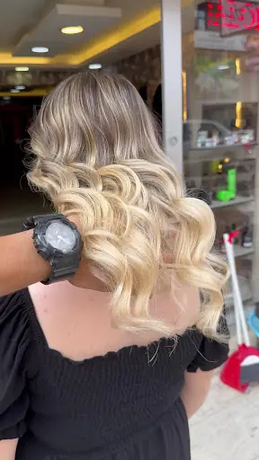 Karen Bayan Kuaförü 3