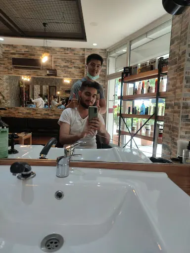 HAIR STUDIO Oğuz Galip berber 2