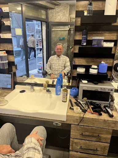 Pera Barber Shop 4
