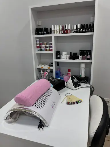 Aura Beauty - Sultanbeyli Güzellik Salonu 3