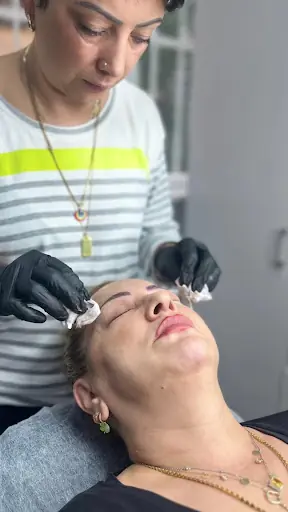 Özlem Yıldız Güzellik | Altın Oran Kaş & Kirpik Lifting – Gelin Kuaförü, Şişli, İstanbul (3. fotoğraf)