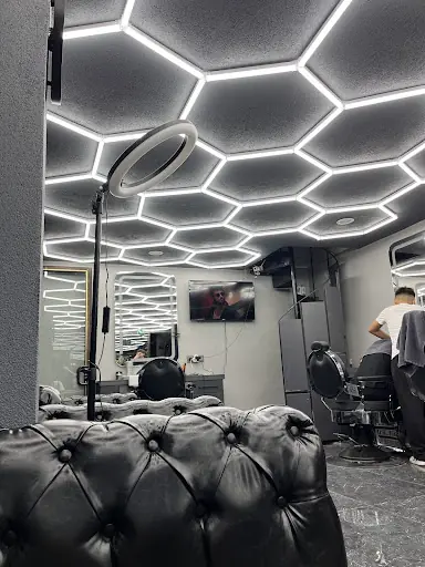ENES GÜNER HAIR ARTIST