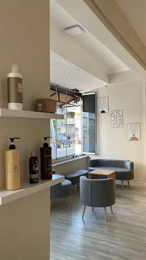 Zelal Gedik HairDesigner