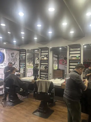 Akın Erkek Kuaförü 3