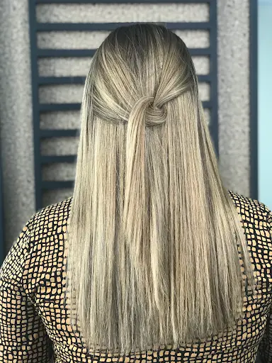 Salon Nur Akgül