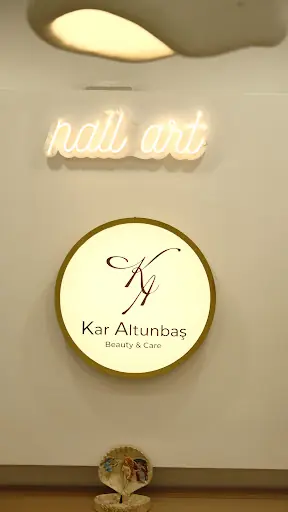 Kar Altunbas Beauty 3
