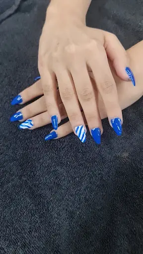 KUAFÖR AHMET SAC VE KAYNAK MERKEZİ – Tırnak / Nail Studio, İstanbul (3. fotoğraf)