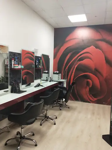 Kuaför Gülümm&se Saç ve türban 2