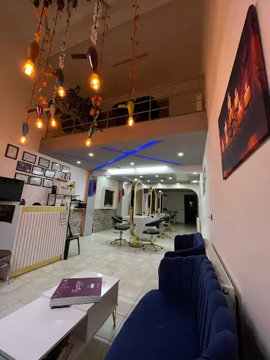 Saloon Emrah Kaya bayan kuaförü