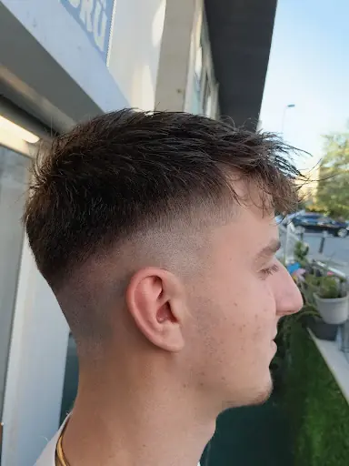 KADİR ERKEK KUAFÖRÜ 2