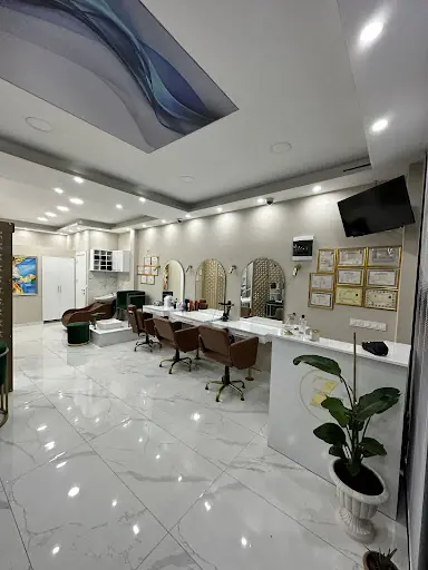 Zümrüt Uyan Beauty Center 2