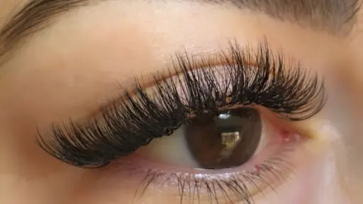 Ayşim Manikür Pedikür Salonu – Tırnak / Nail Studio, İstanbul (2. fotoğraf)