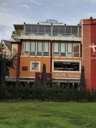 Salon Veysel – Tırnak / Nail Studio, İstanbul (2. fotoğraf)