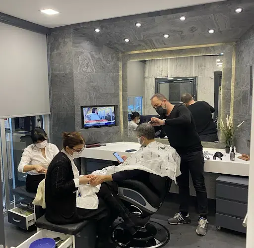 Salon Veysel – Tırnak / Nail Studio, İstanbul