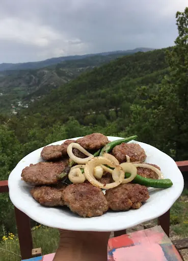 Alucra topcam restaurant et köfte kahvaltı