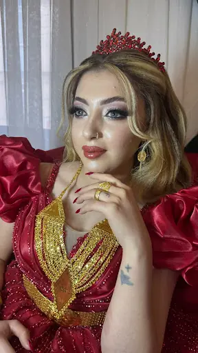 ALEYNA BAYAN KUAFÖRÜ VE GÜZELLİK SALONU