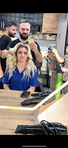 Aşir Özcan Hair Saloon 3