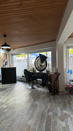 Nihal Elikan Makeup Hair Studio 4