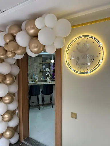 Seray Durgut Premium Nail Bar 2