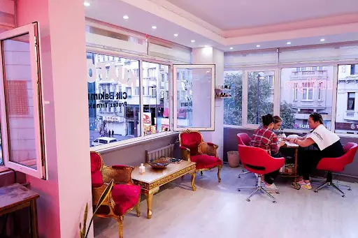 Marilyn Beauty Salon 2