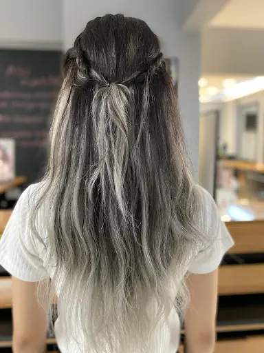 ASUMAN ERCAN HAİR SALON - TESETTÜR KUAFÖR - SOLARYUM - KAFA SPASI