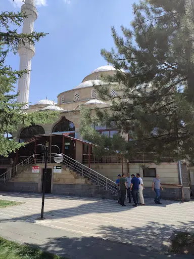 SARIZ MERKEZ CAMİİ