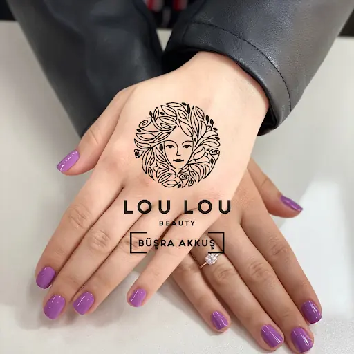 Lou Lou Beauty / Büşra Akkuş – Tırnak / Nail Studio, İstanbul