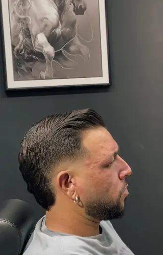 ÖMER KAYA BARBER SHOP 3