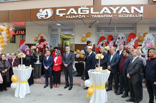 ÇAĞLAYAN KUAFÖR TASARIM GÜZELLİK TOSYA 4