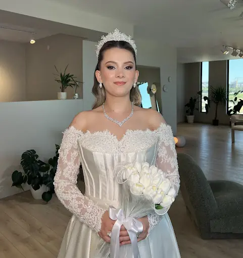 Hikmet Karabulut Makeup & Hair Studio 2