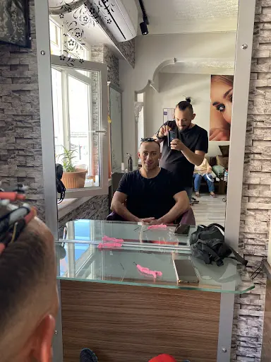 Aksaray Beyefendi Erkek Kuaför & Cilt Bakım Salonu 4