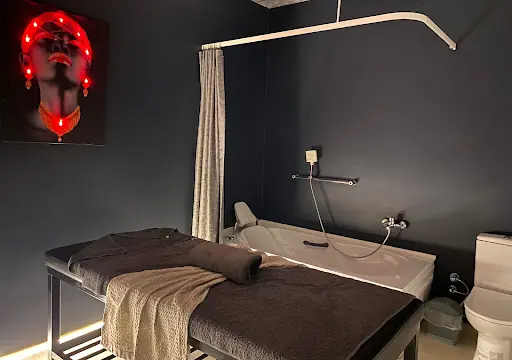 Black Diamond Spa Batman