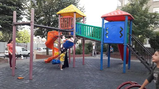 Küçükçekmece Belediyesi Şehit Er Rıza Bayat Parkı – Diğer (Güzellik), İstanbul (4. fotoğraf)