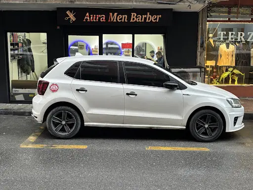 Aura Men Barber 2