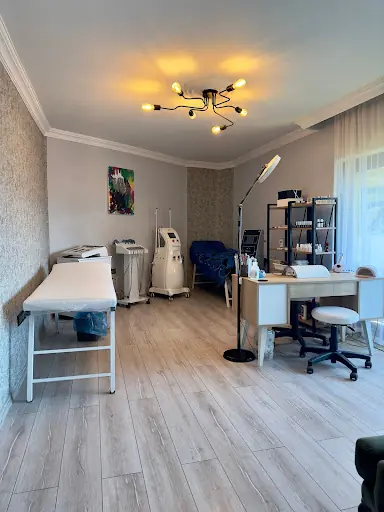 Özlem Üstündağ Güzellik Merkezi 3