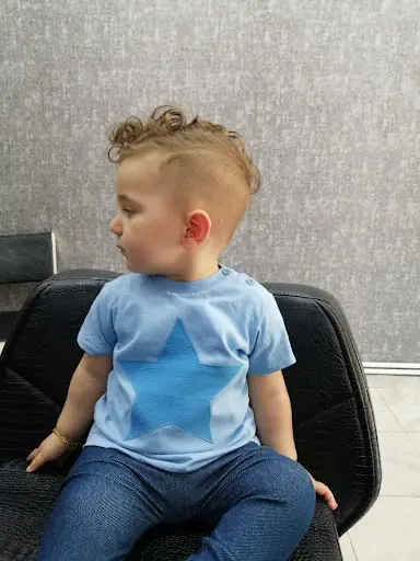 Ömer Bozat Erkek Kuaförü 3