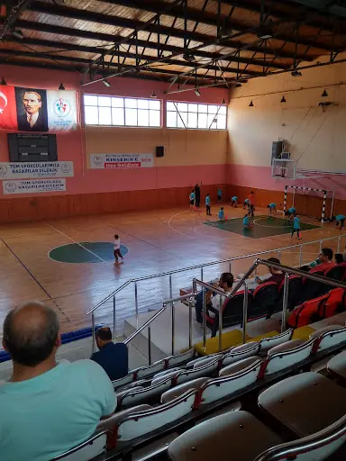Aşıkpaşa Spor Salonu 3