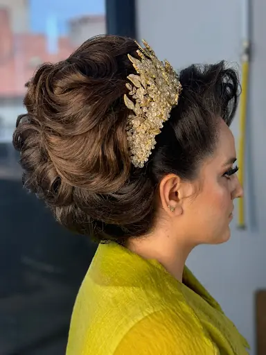 Hatice Özlem Kuaför Güzellik Salonu 4