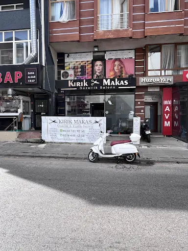 Kırık Makas Güzellik Salonu