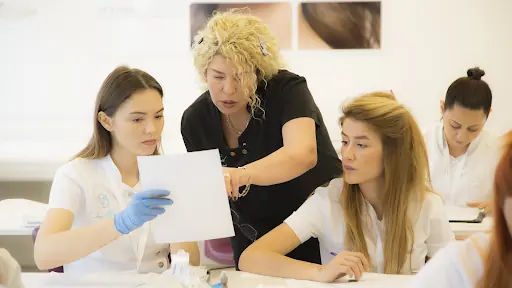 Sevgi önel.Akademi – Tırnak / Nail Studio, İstanbul (2. fotoğraf)
