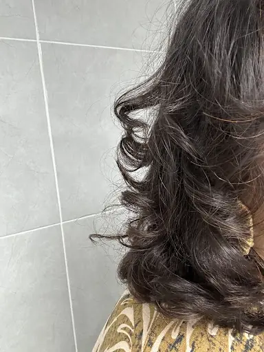 Emel Bayan Kuaförü