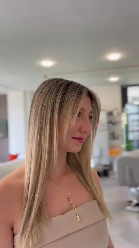 Mega Merve Nihat Kuaför ve Güzellik Salonları 3