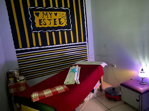 My estee 2