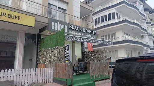 Black & White Bayan Kuaförü