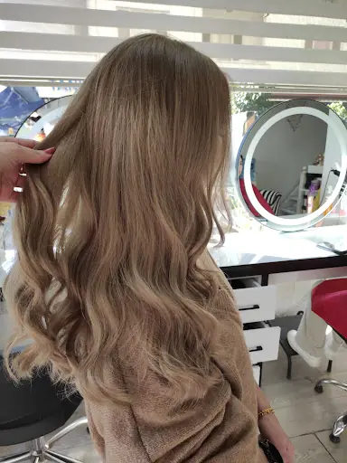GÜL YOLAY KUAFÖR