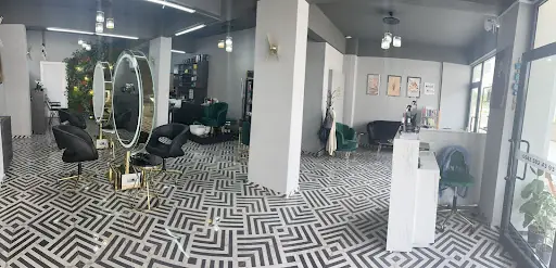 Saloon ATA