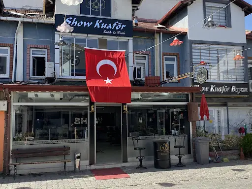 Show Erkek Kuaför Salonu 3