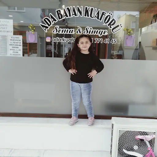 Bayan kuaförü ada